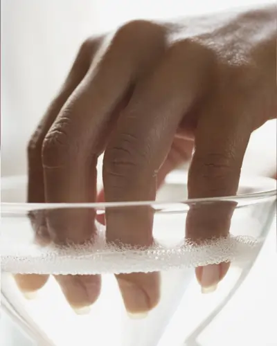 Alternatives for Removing Gel Polish With Hot Water