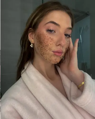 Exfoliation and Face Scrubs