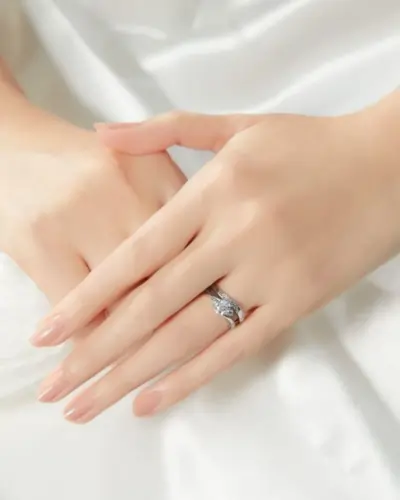 Long Slim Fingers